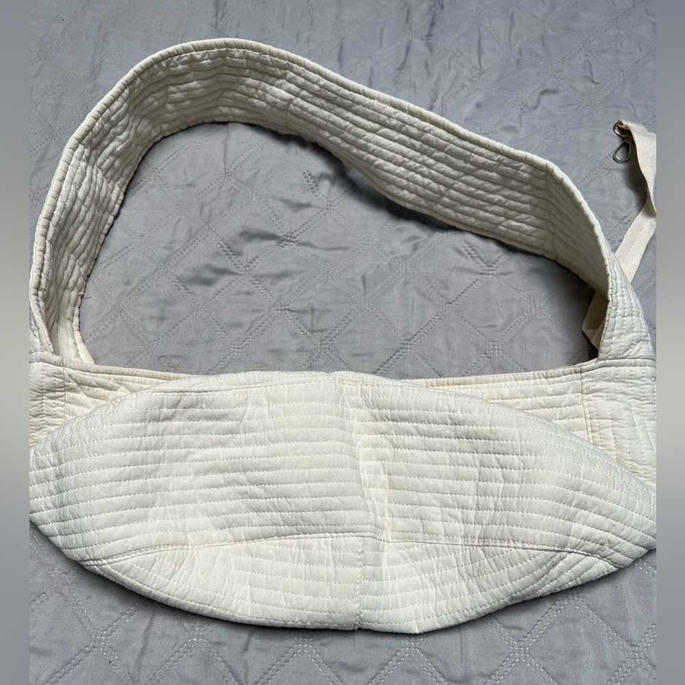 Cream Quilted Shoulder Pet Carrier Sling Bag - Picture 3 of 7
